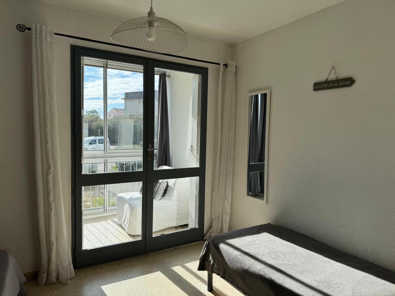 Sol-Y-Days Goelette, Agreable Appartement En Rdc Avec Parking, Proche Du Centre-Ville Et De La Plage Le Grau-du-Roi Exterior photo